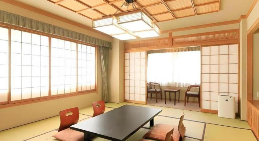 Kamisuwa Station Hotel Exterior photo
